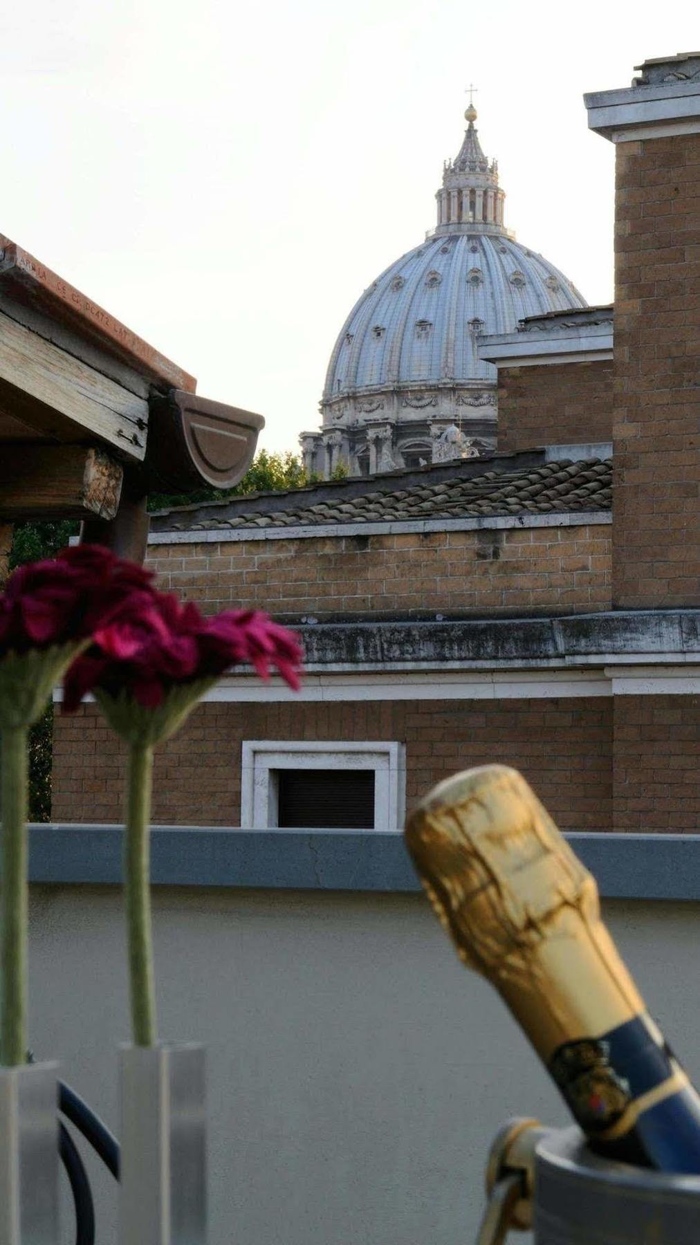 Отель Relais Vatican View Рим Экстерьер фото